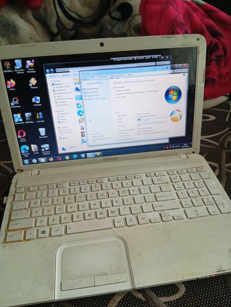 Vand laptop Toshiba satellite